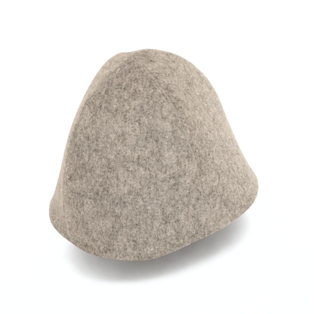 Looduslikust lambavilla vildist valmistatud saunamüts, mis hoiab pea ja juuksed kuuma eest, kuid ei tekita “kuumakapsli” tunnet.Vill on hingav ja niiskust regul